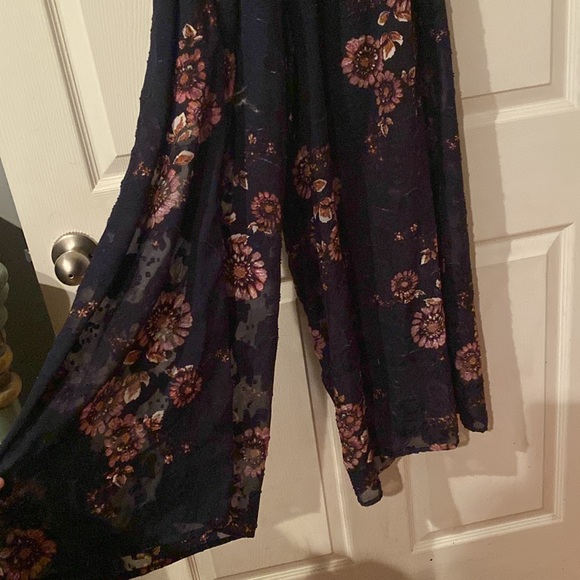 Floral sheer jumpsuit - Picture 2 of 2